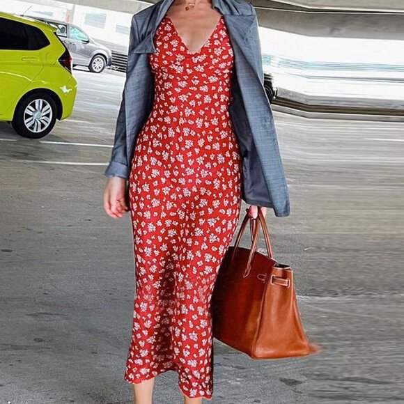 Romantic Floral Maxi Dress | Deep V-Neck Strappy Silhouette | Euro Summer Vacati - Picture 3 of 4